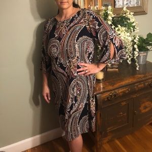 Stunning fit navy blue dress with paisley print